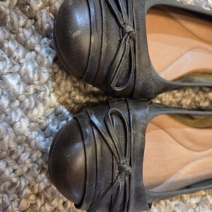 Born Olive Green Leather Flats with Bow Detail Size 10B